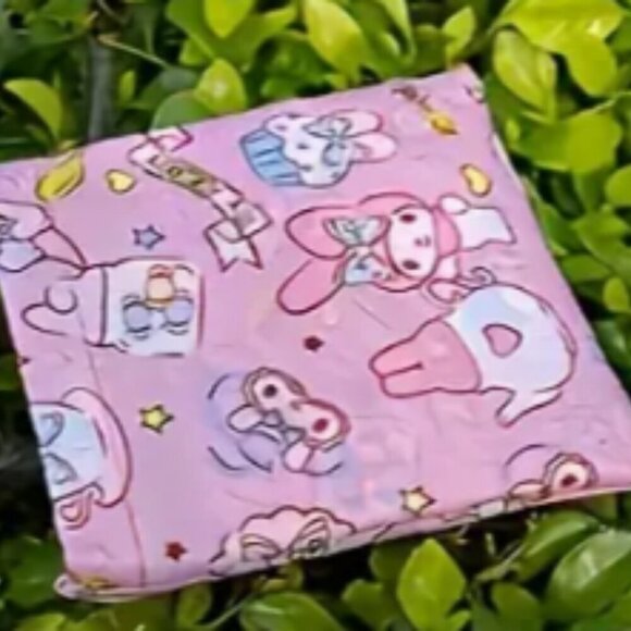 Hello Kitty Shopping Tote Sanrio Pink Reusable NWT - Picture 2 of 2